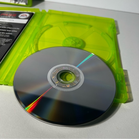 Madden NFL 10,12,15,25  (Microsoft Xbox 360) Lot of 4 **UNTESTED** - Picture 9 of 9